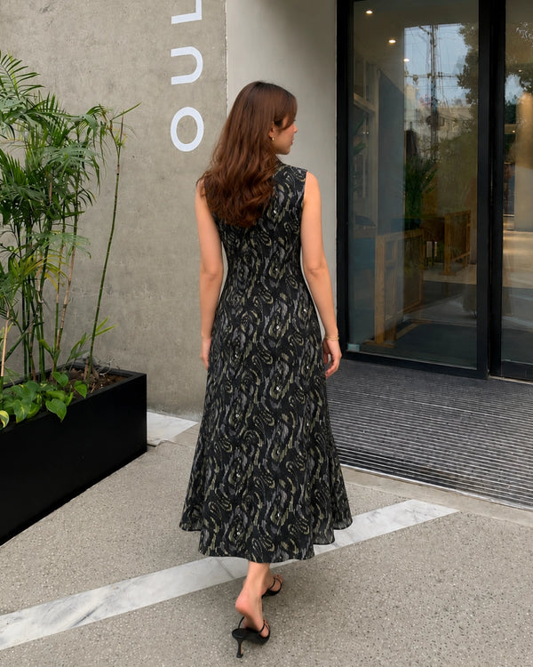 Black Printed Cotton Maxi Dress with Collar Neck for Vacation Wear — image 4