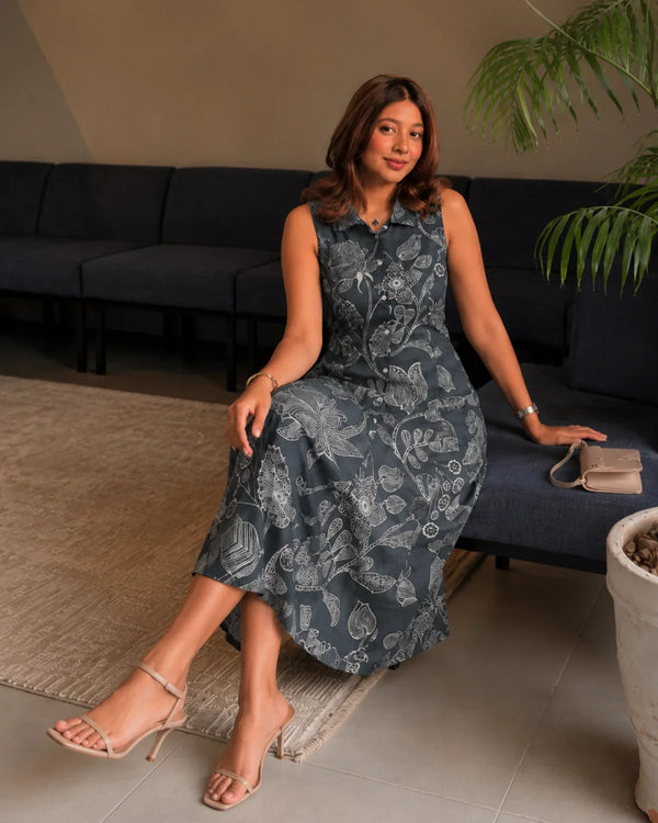 Sleeveless Collared Flared Rayon Midi Dress for Vacation Wear