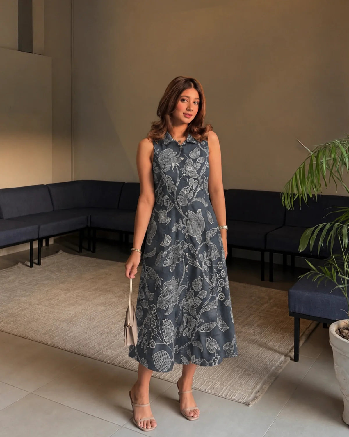 Floral Print Rayon Midi Dress with Collar Neck for Vacation Wear