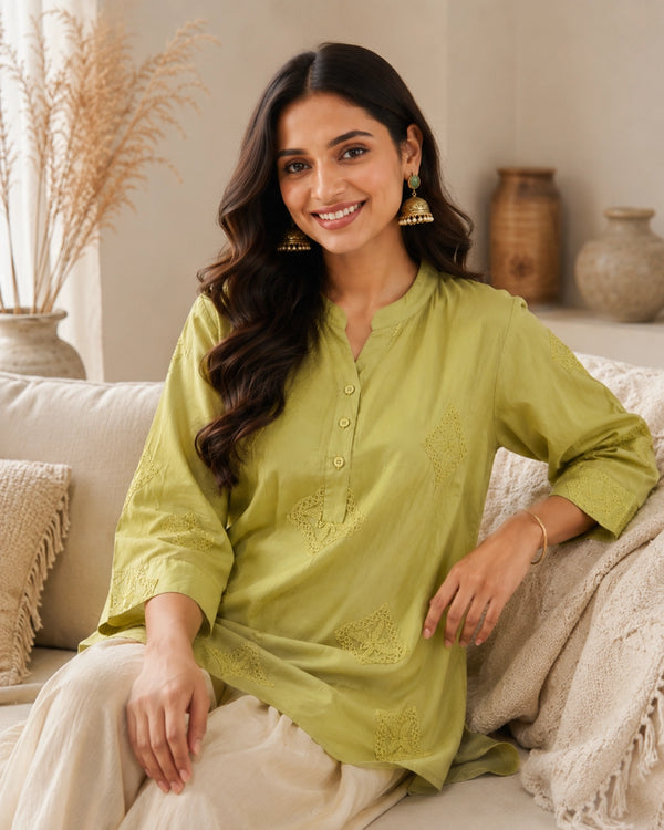 Thread Work Imported Kurti with Mandarin Neck Collar for Vacation Wear