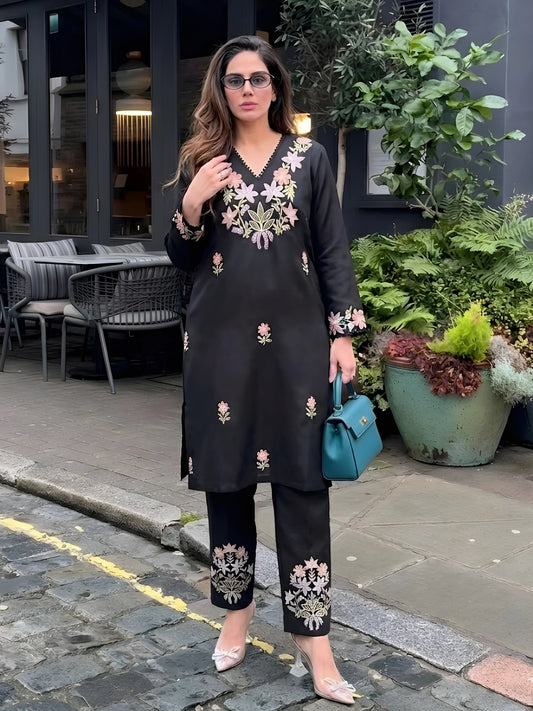 Elegant Black Floral Embroidered Kurta Pant Set