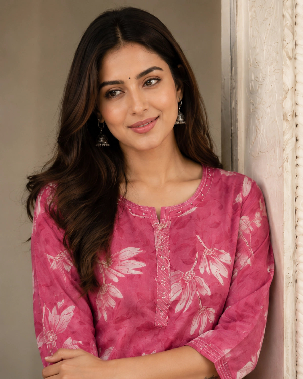 Pink Floral Printed Cotton Long Kurta with Round Neck for Office Wear