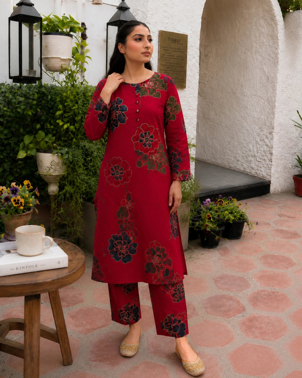 Floral Print Rayon Kurta Pant Set with Round Neck for Daily Wear