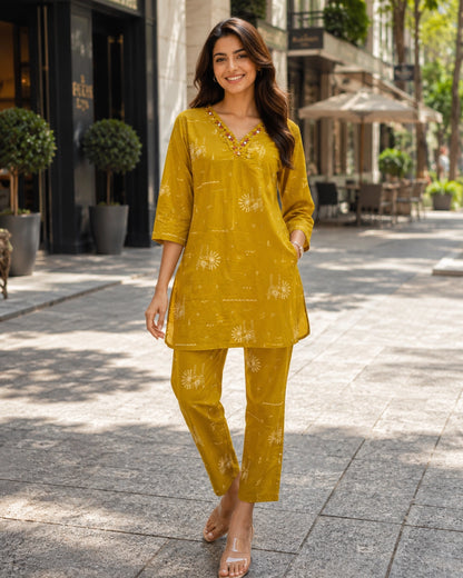 Warli Print Cotton Co-ord Set with V Neck for Daily Wear
