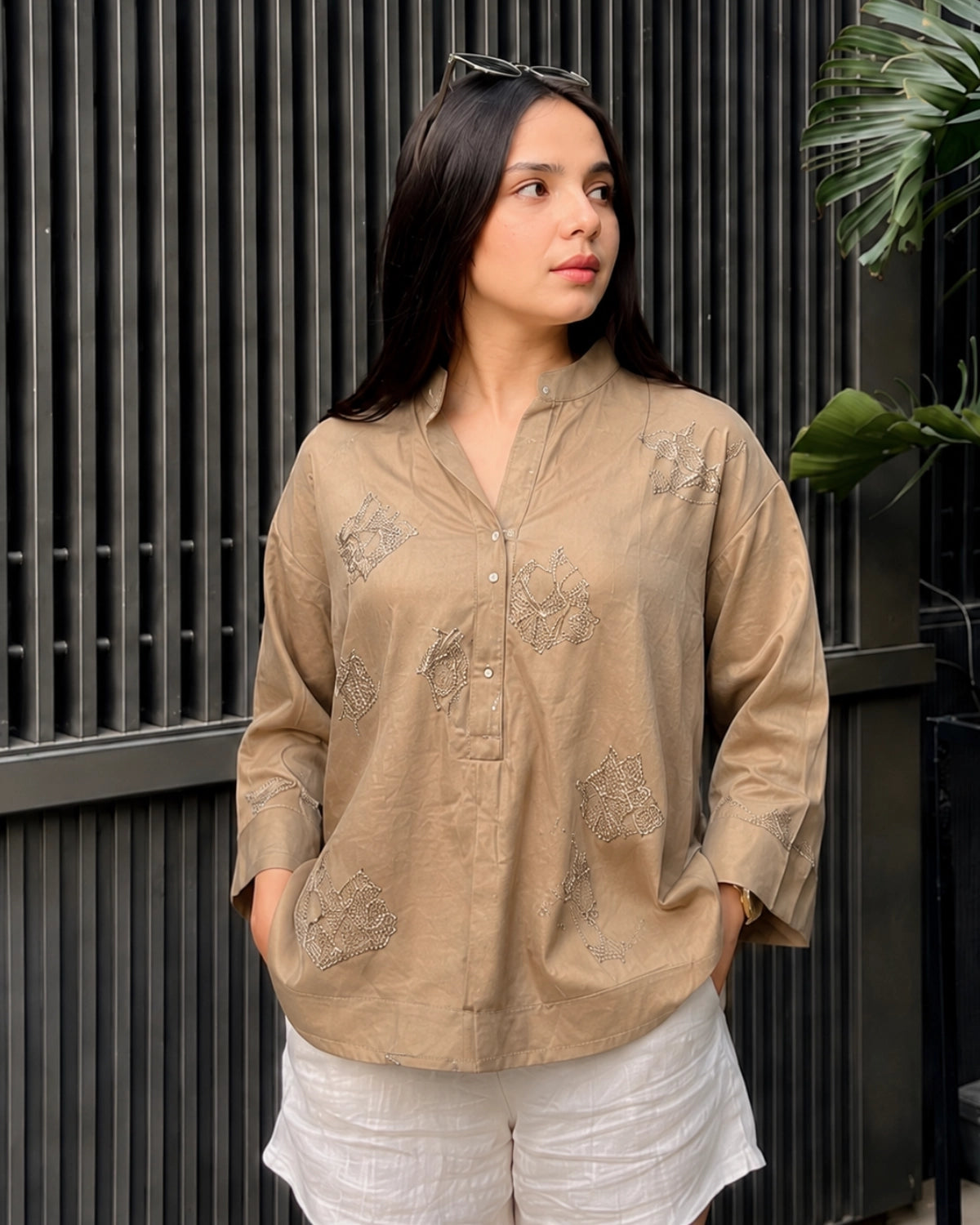 Thread Work Imported Kurti with Mandarin Neck Collar for Vacation Wear