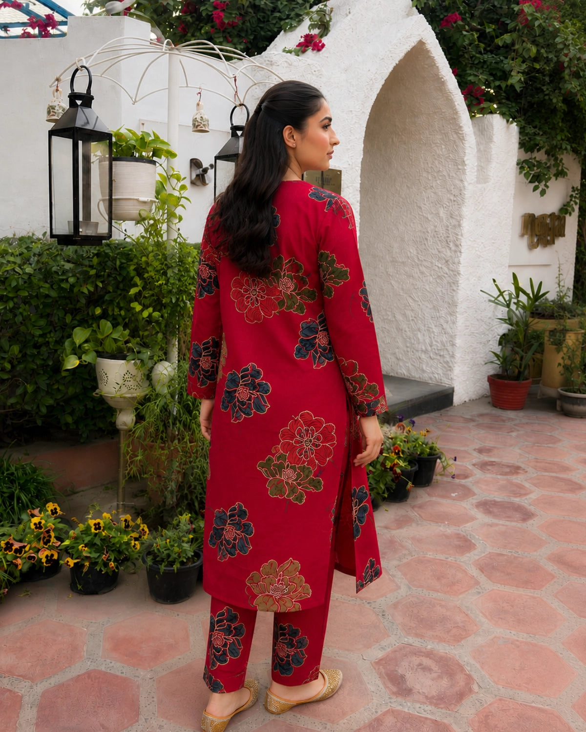 Floral Print Rayon Kurta Pant Set with Round Neck for Daily Wear
