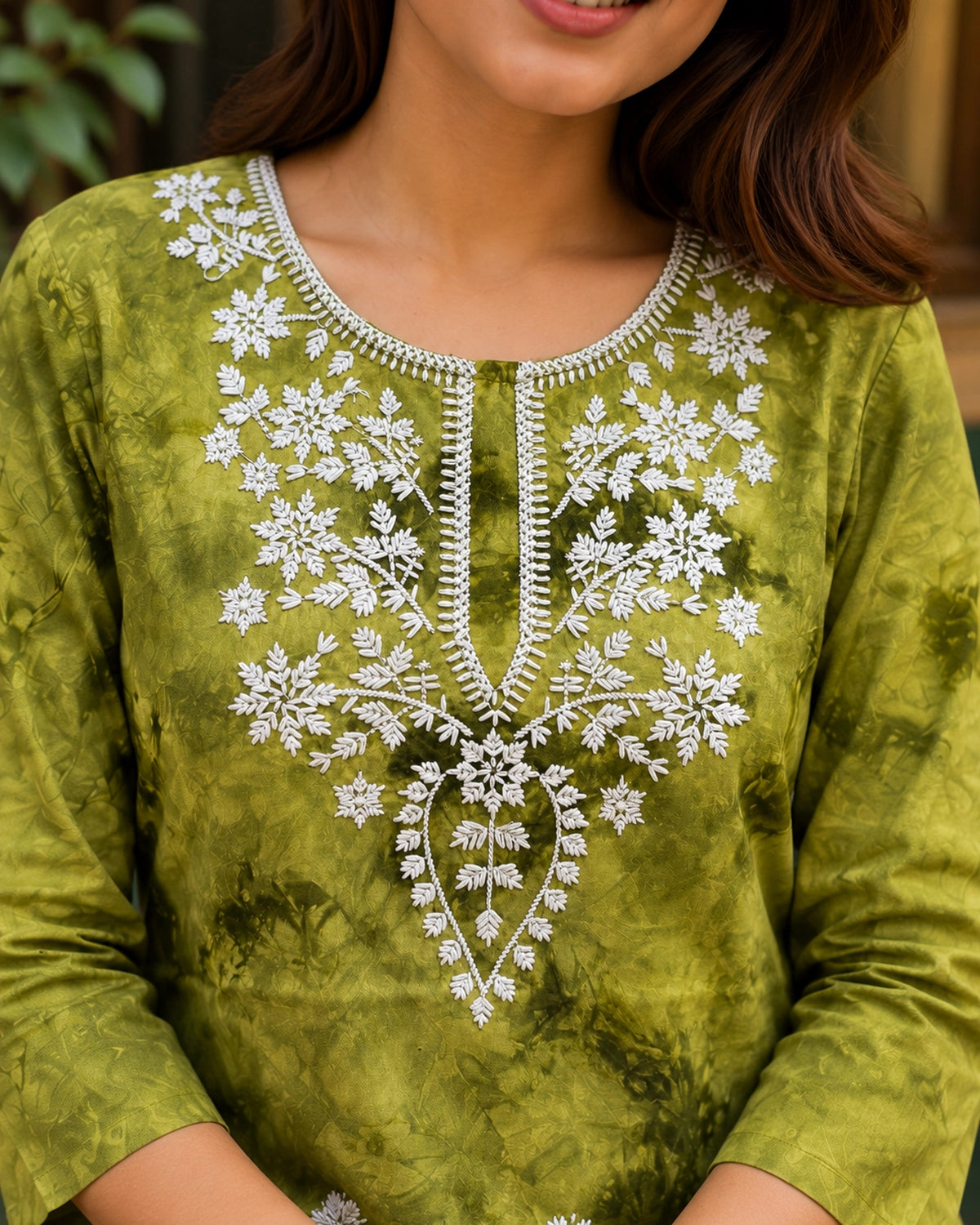 Chikankari Tie-Dye Round Neck Cotton Kurti