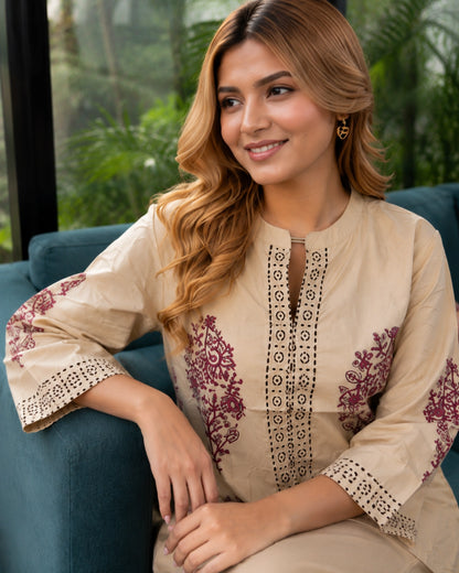 Sand Bead Work Muslin Co-Ord Set with Block Print for Vacation Wear