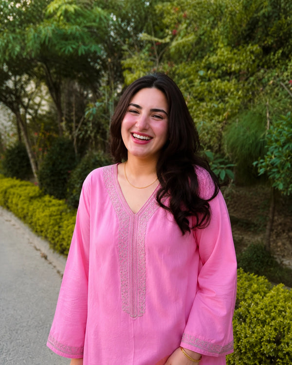 Pink Floral Embroidered Cotton Kurta Pant Set for Office Wear — image 2