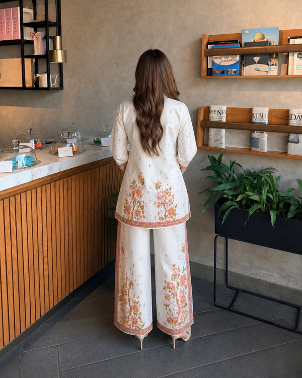 Ivory Floral Chiffon Co-Ord Set with Border Print for Vacation Wear — image 4