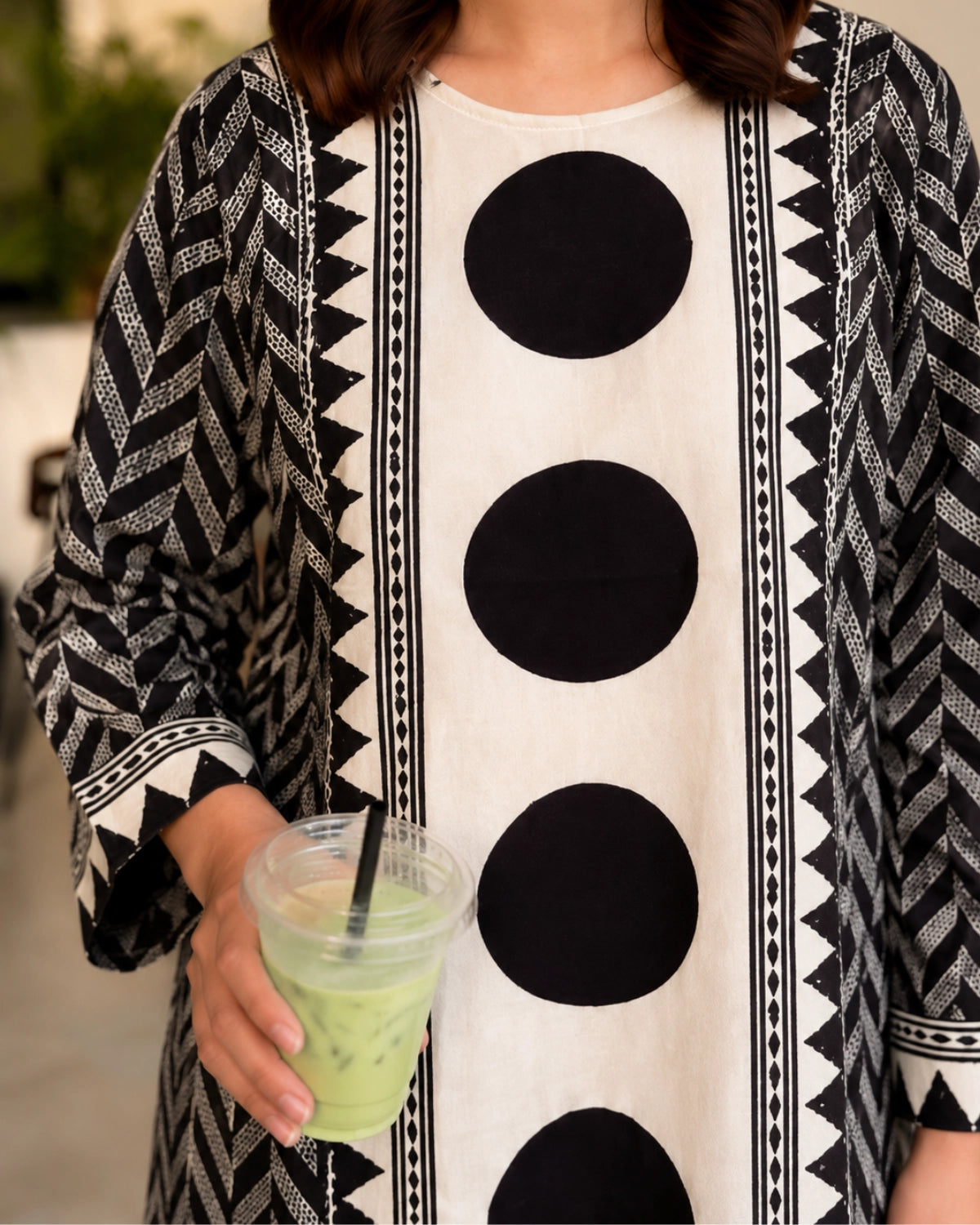 Monochrome Geometric Print Rayon Long Kurta for Office Wear
