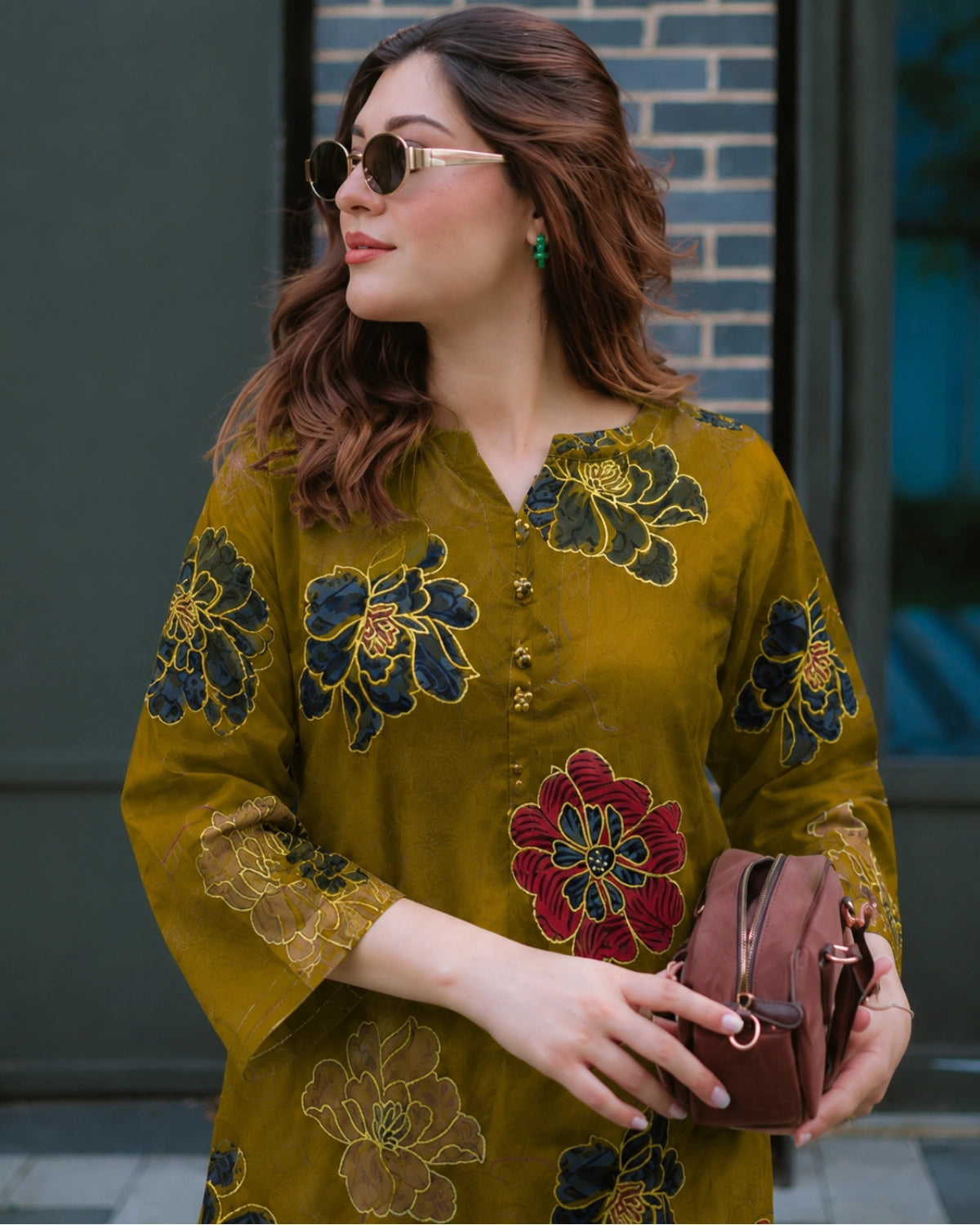 Floral Print Rayon Kurta Pant Set with Round Neck for Daily Wear