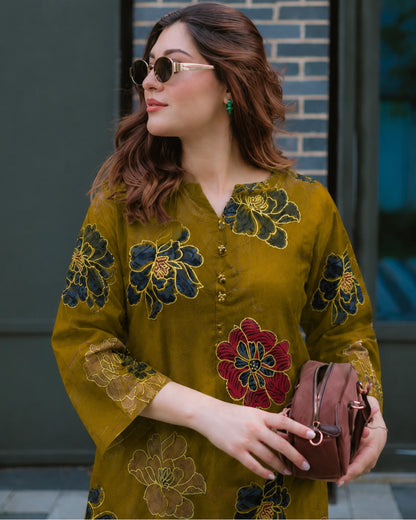 Floral Print Rayon Kurta Pant Set with Round Neck for Daily Wear