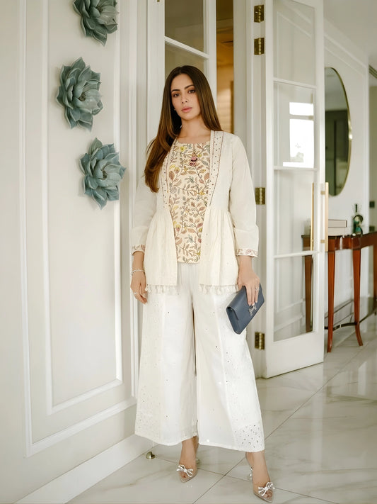 Chic Off-White Layered Floral 3-Piece Set