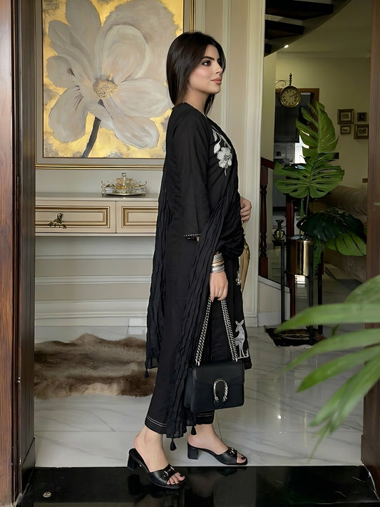 Elegant Black Embroidered Kurta Pant Set with Crushed Stole