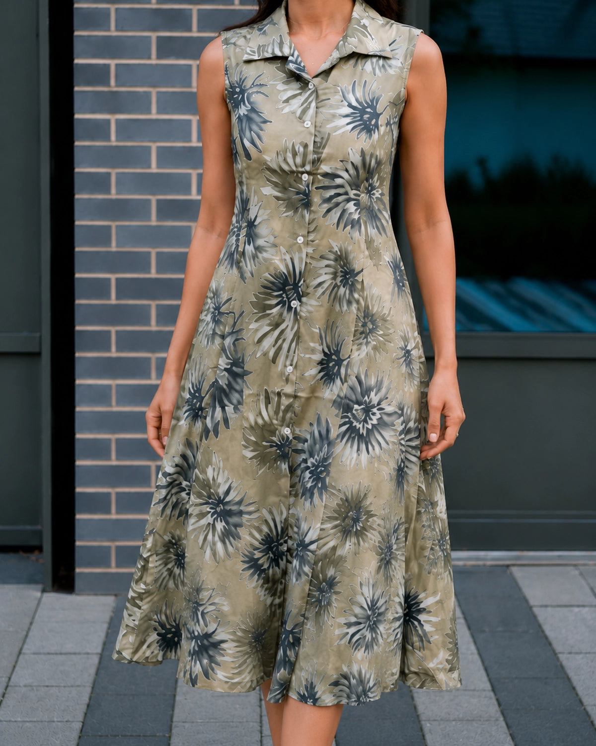 Tropical Leaf Print Sleeveless Collared Rayon Midi Dress