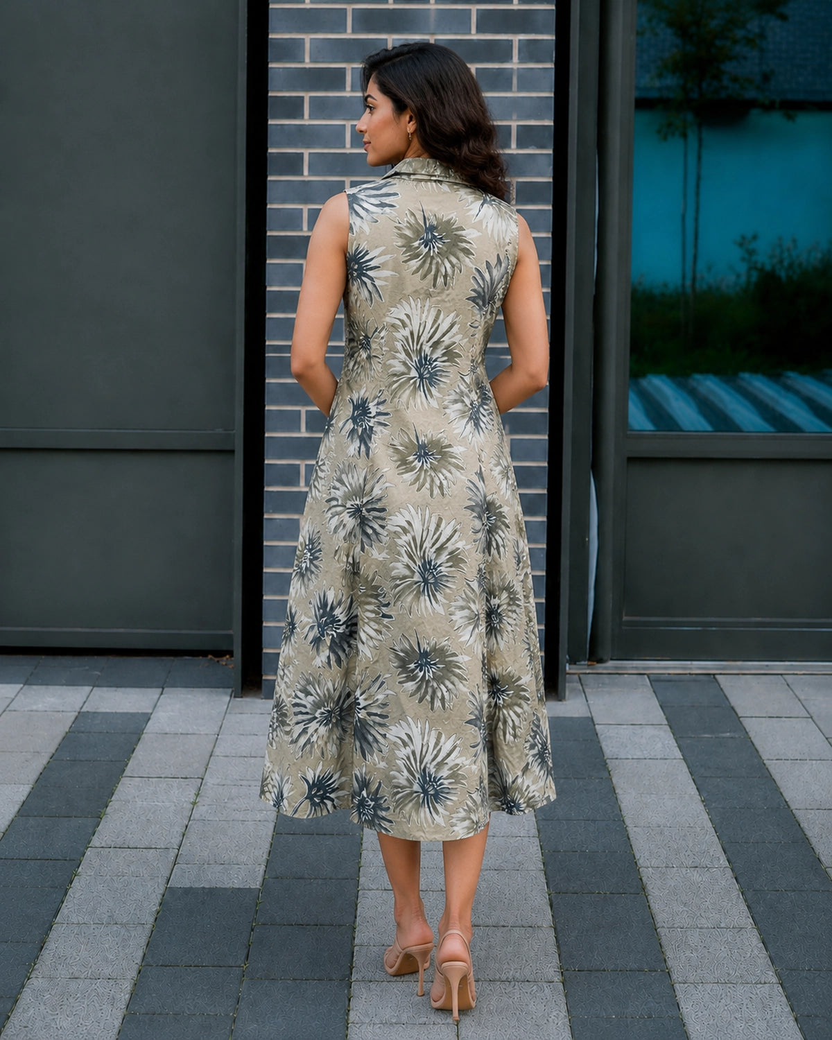 Tropical Leaf Print Sleeveless Collared Rayon Midi Dress
