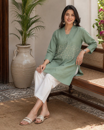 Embroidered V-Neck Three-Quarter Sleeve Cotton Kurti