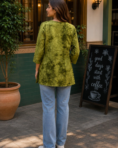 Chikankari Tie-Dye Round Neck Cotton Kurti